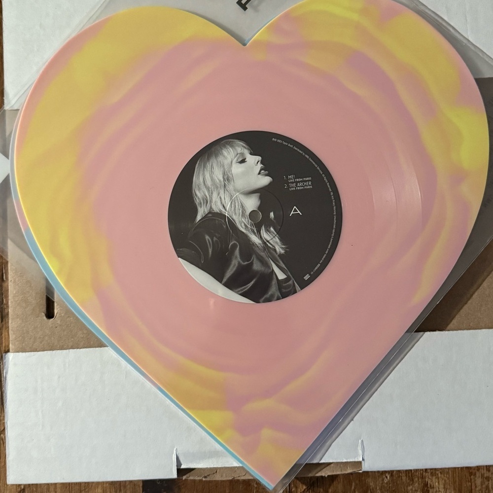 Taylor Swift  Lover Live From Paris Heart Shaped Vinyl 2025 LIMITED